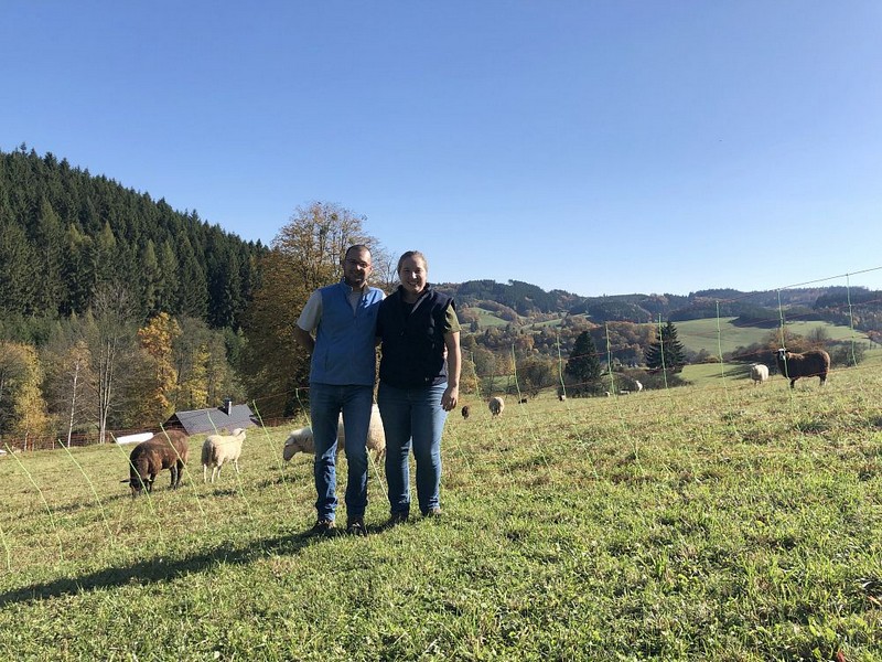 "Predstava, že by ste teraz museli prejsť míľu - preč a späť - to už jednoducho nerobí."

hovorí Pavlína Němečková zo Lhoty u Vsetína
