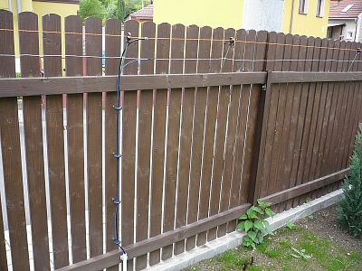 "Dlho som premýšľal, ako tento problém vyriešiť, a ak mám byť úprimný, elektrický plot ma nikdy nenapadol.  Bolo to presne to, čo som hľadal."
hovorí Zdeněk Koráb
