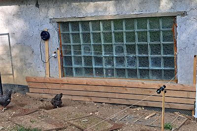 "Potreboval som chrániť pletivo pred poškriabaním dobytkom"

hovorí Branislav Škvarka 