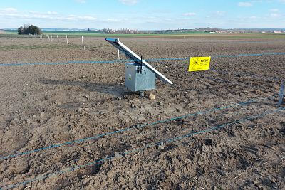 Stavba elektrického ohradníka pre výstavu Naše pole