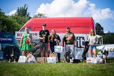 Preteky oviec s pomocou ovčiarskeho psa na farme JJPav