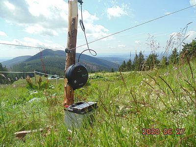 "V kopcovitom teréne nebol problém skontrolovať plot na diaľku pomocou diaľkového ovládania"

hovorí Vít Karbusický zo spoločnosti FARM HUCUL
